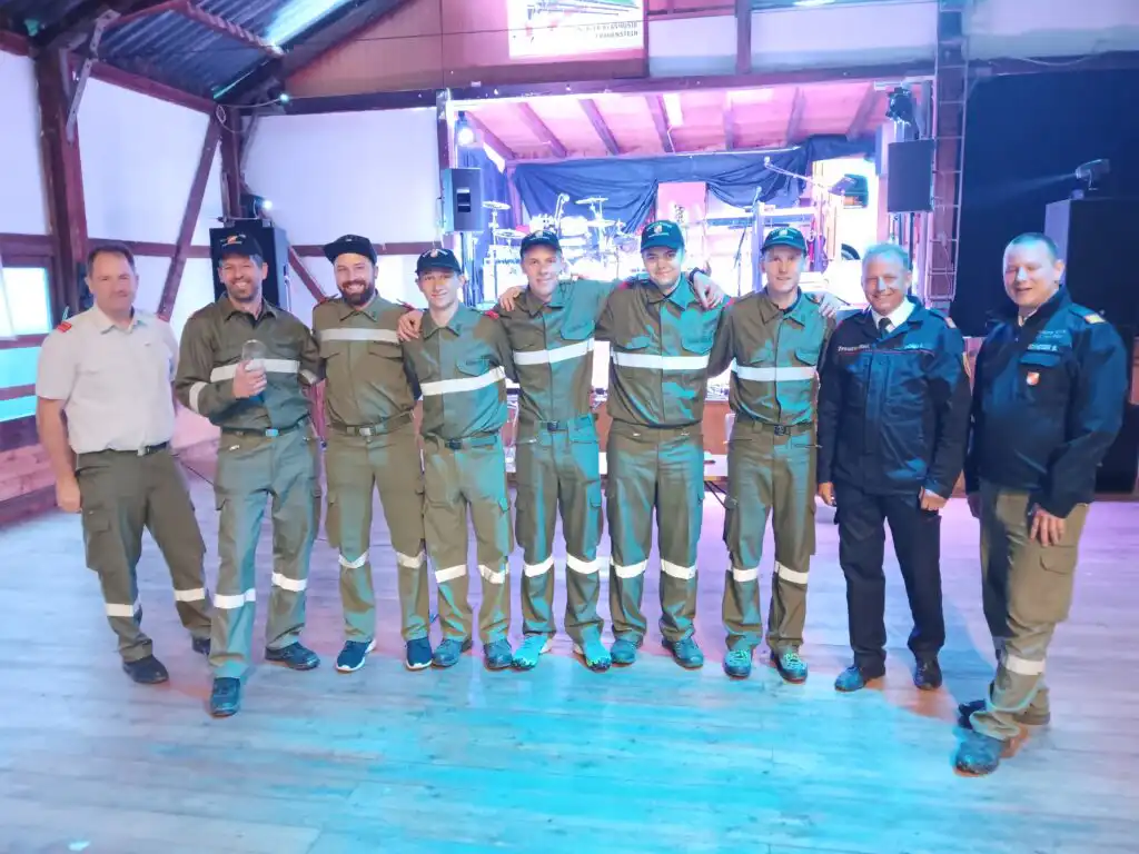Indoor-Kuppeln der Freiwilligen Feuerwehr Treffelsdorf